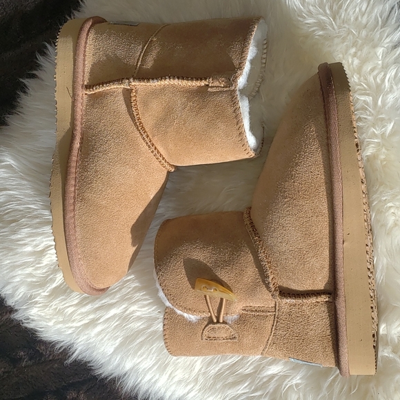 Aussie Merino Chestnut Tan Shearling Boot 1Y new Without Tag - Picture 9 of 12